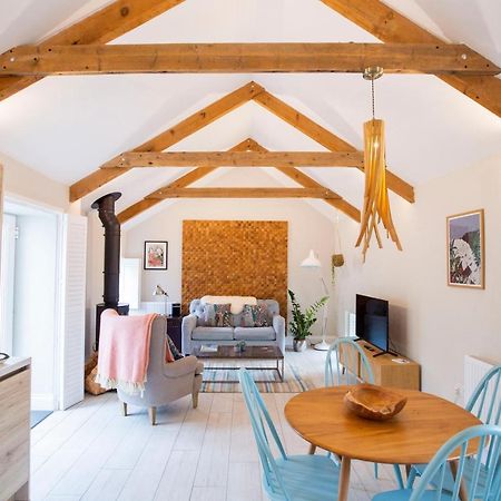 Вилла Sleepers Barn Saint Teath Экстерьер фото