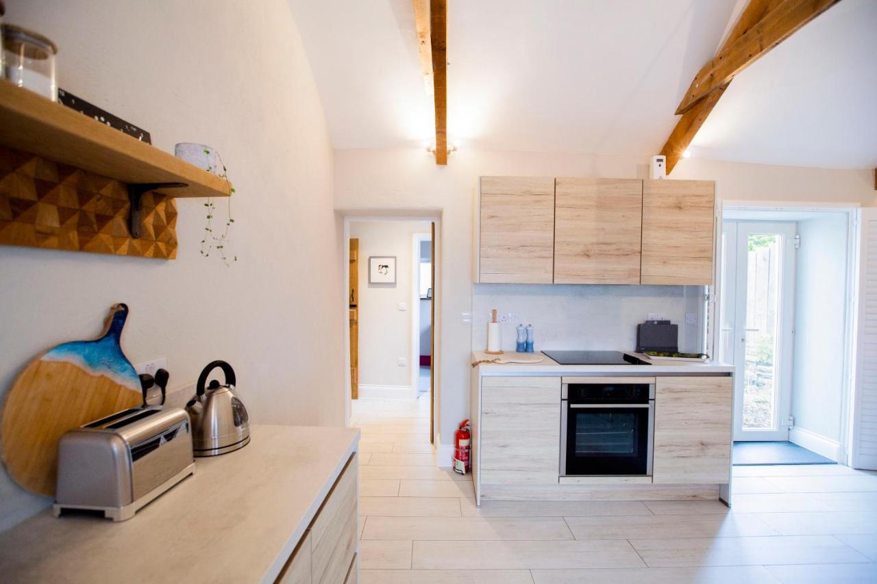 Вилла Sleepers Barn Saint Teath Экстерьер фото